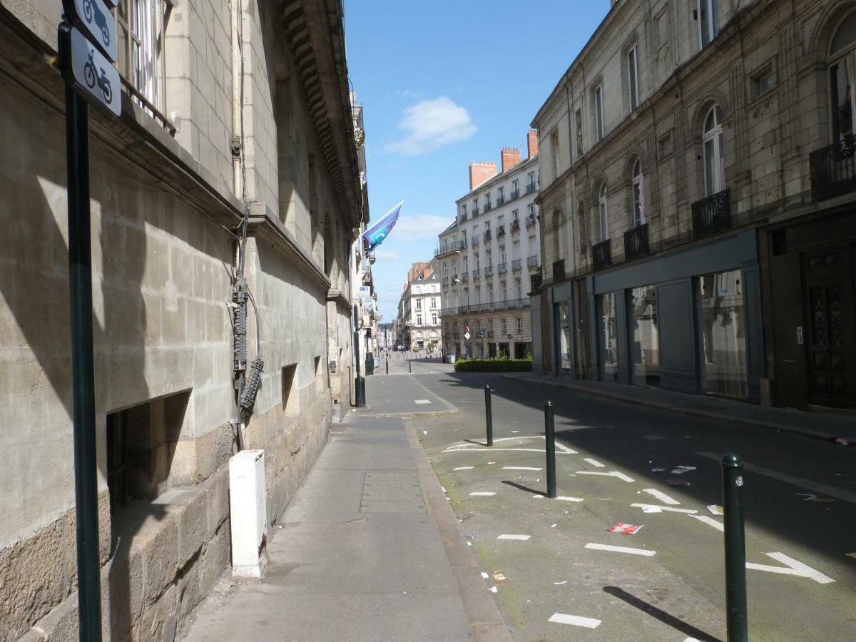 Chambre D'Hotes La Grotte De Voltaire Nantes Exterior photo